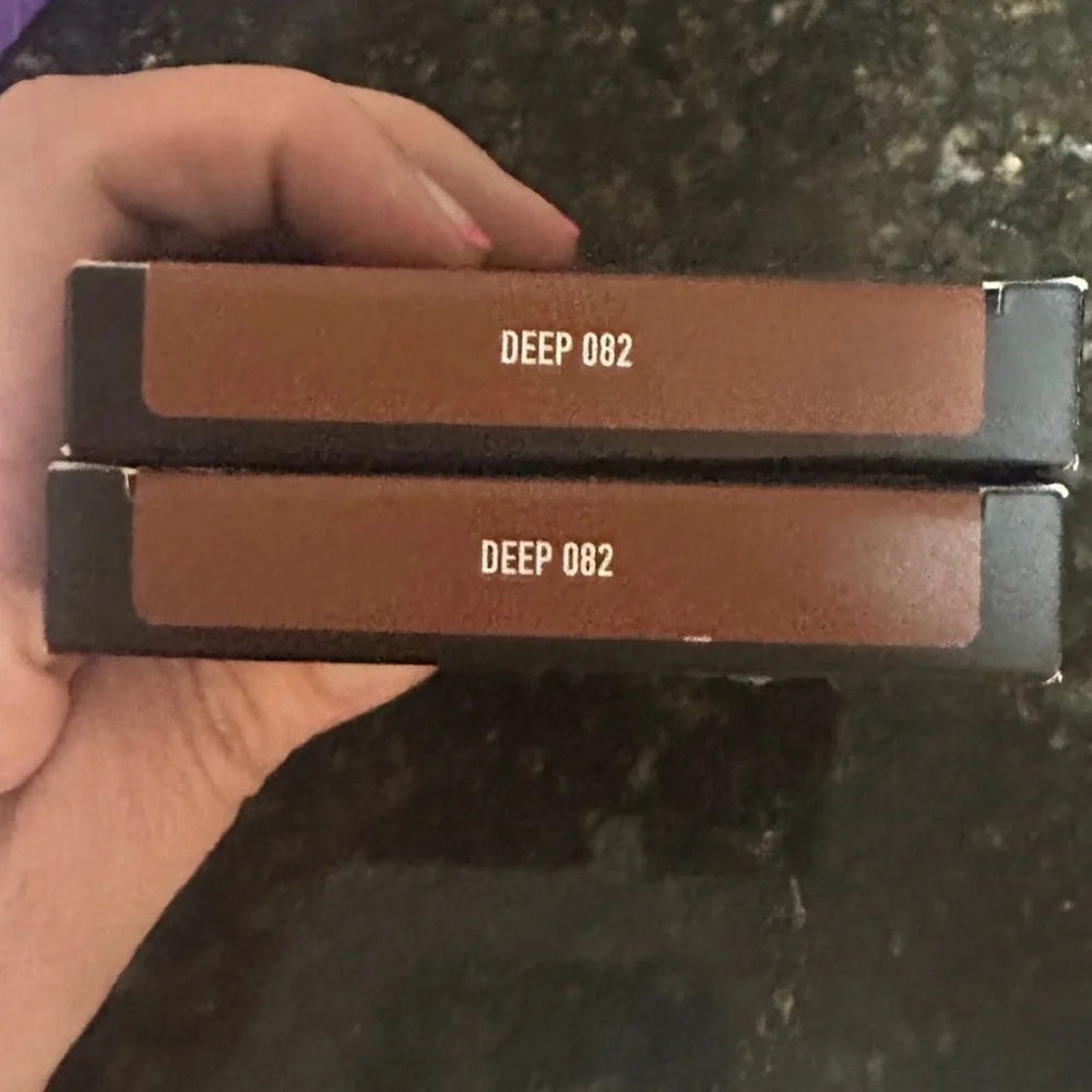 KVD GOOD APPLE SKIN PERFECTING FOUNDATION BALM DEEP 082